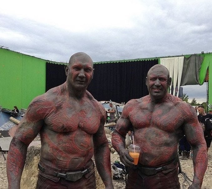 heliosrevistadigital_dave bautista y rob de groot - guardianes de la galaxia